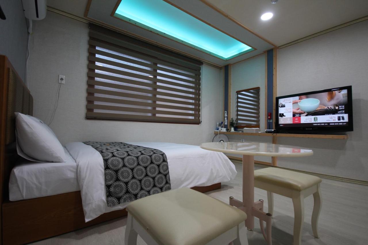 อาร์จี เพนชั่น Villa Hadong ภายนอก รูปภาพ
