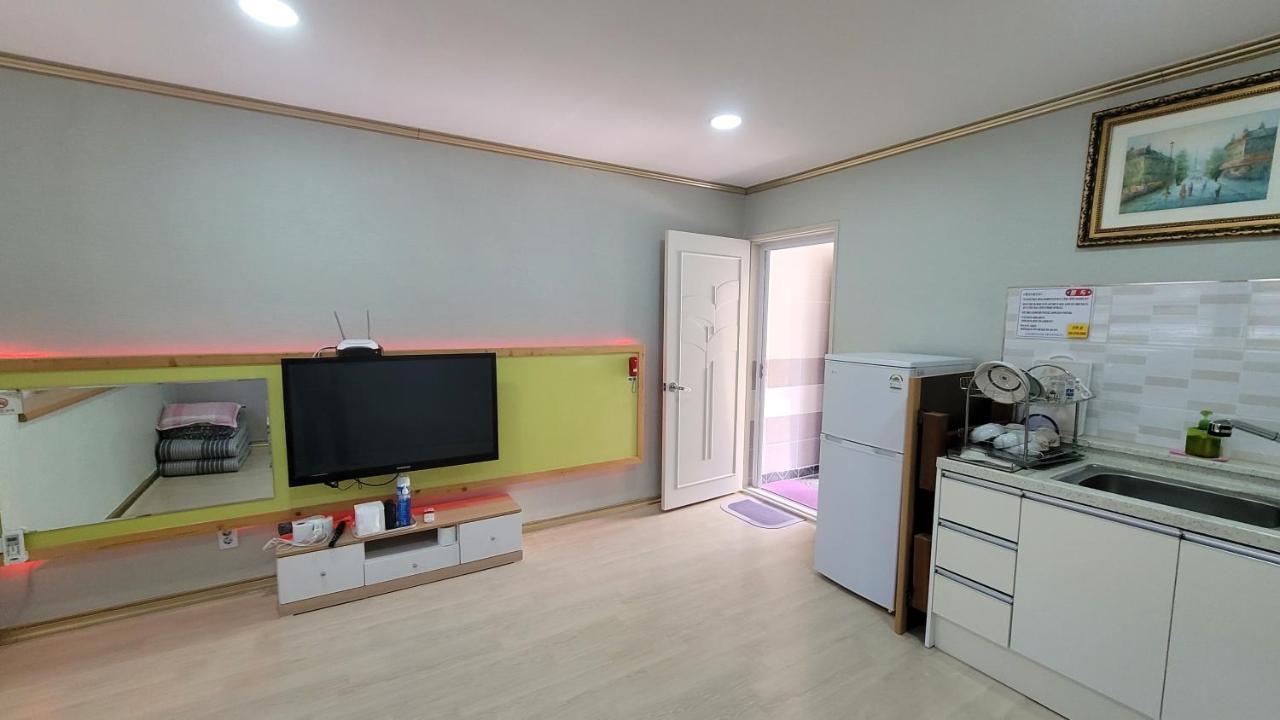 อาร์จี เพนชั่น Villa Hadong ภายนอก รูปภาพ