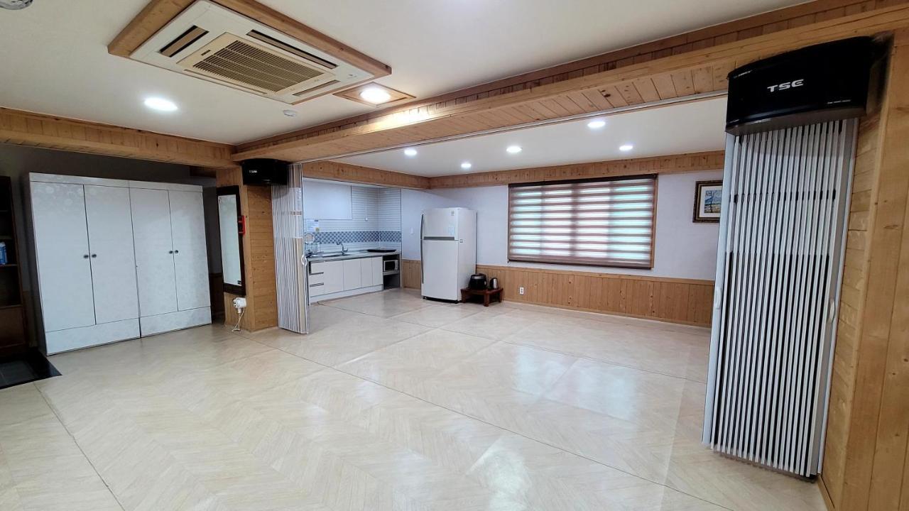 อาร์จี เพนชั่น Villa Hadong ภายนอก รูปภาพ