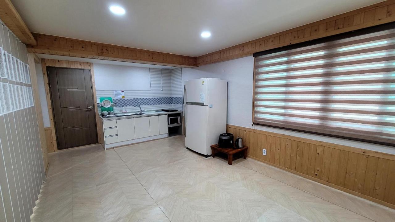 อาร์จี เพนชั่น Villa Hadong ภายนอก รูปภาพ