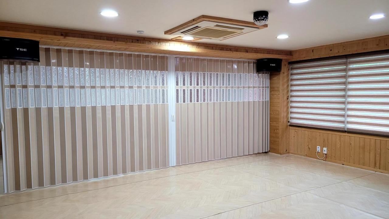 อาร์จี เพนชั่น Villa Hadong ภายนอก รูปภาพ
