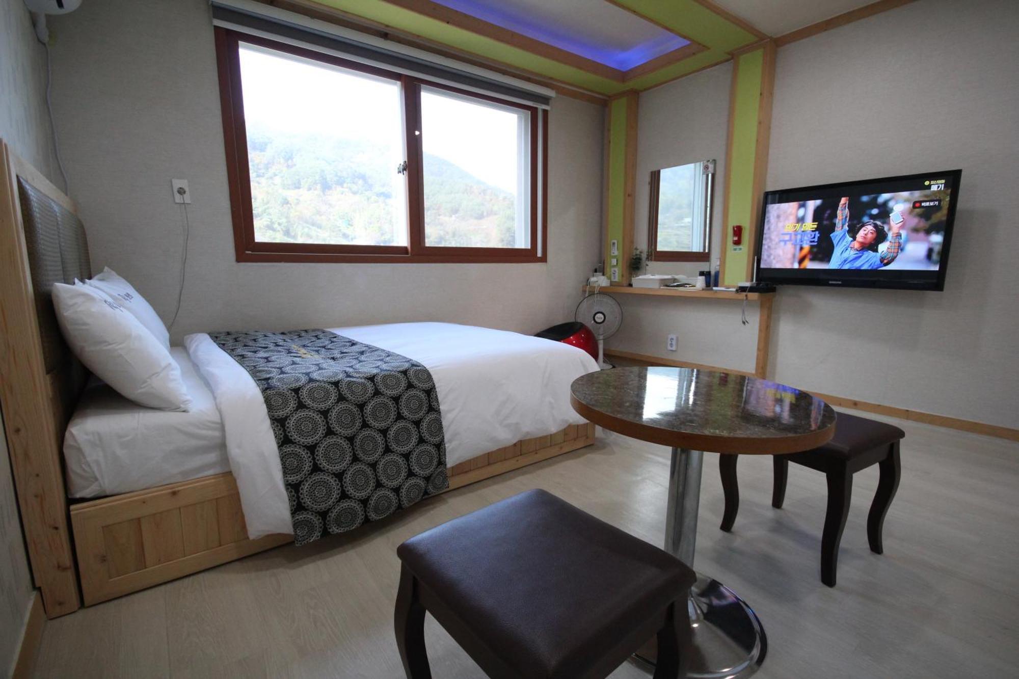 อาร์จี เพนชั่น Villa Hadong ภายนอก รูปภาพ